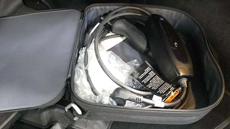 Used 2023 Black Mercedes-Benz 350+ SUV image 18