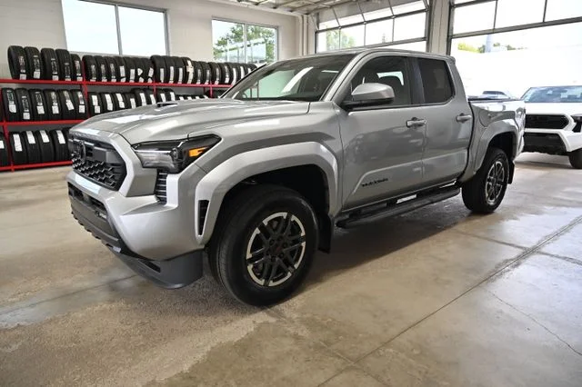 2026 Toyota Tacoma TRD Sport - Photo 9