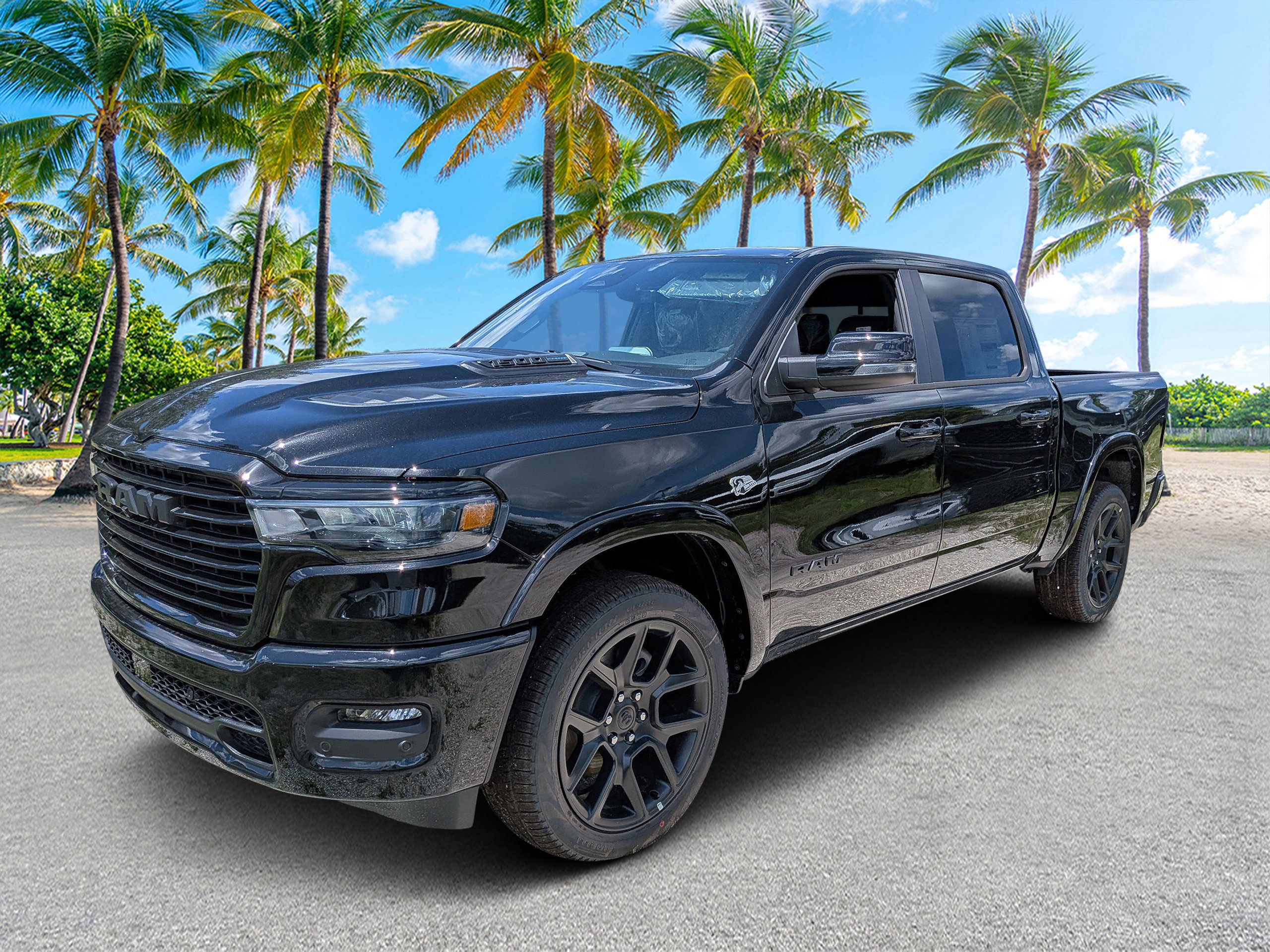 New 2026 Diamond Black Crystal Pearl-Coat Exterior Paint RAM Laramie image 7
