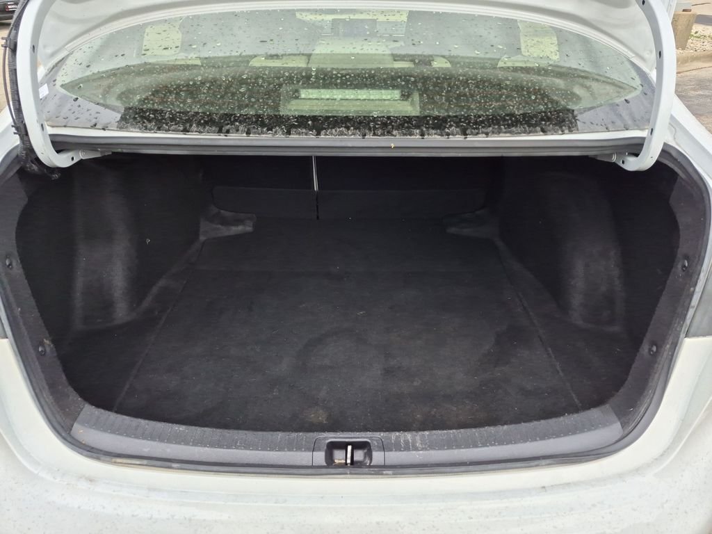 Used 2023 White Toyota LE image 29