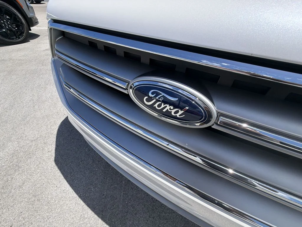 Used 2017 White Ford Titanium image 38