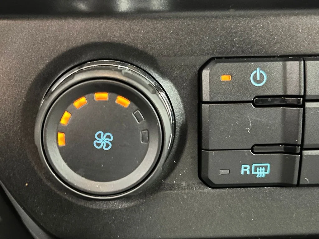 Used 2015  Ford XLT image 6