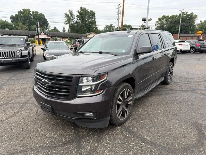 Used 2018 Gray Chevrolet Premier image 3