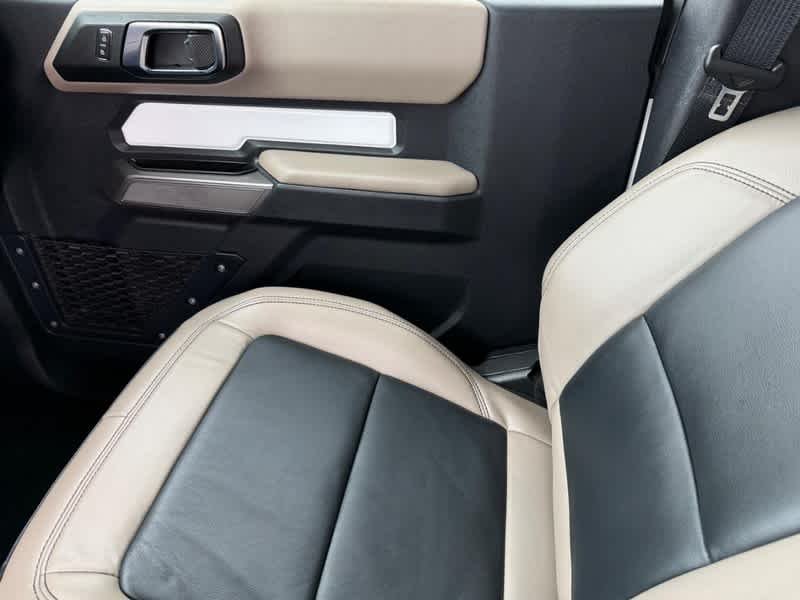 Used 2023 Oxford White Ford Wildtrak image 21