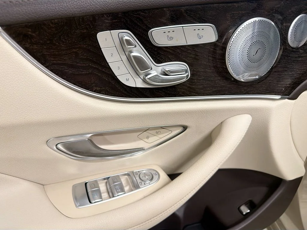 Used 2019 Dune Silver Mercedes-Benz E 450 image 19