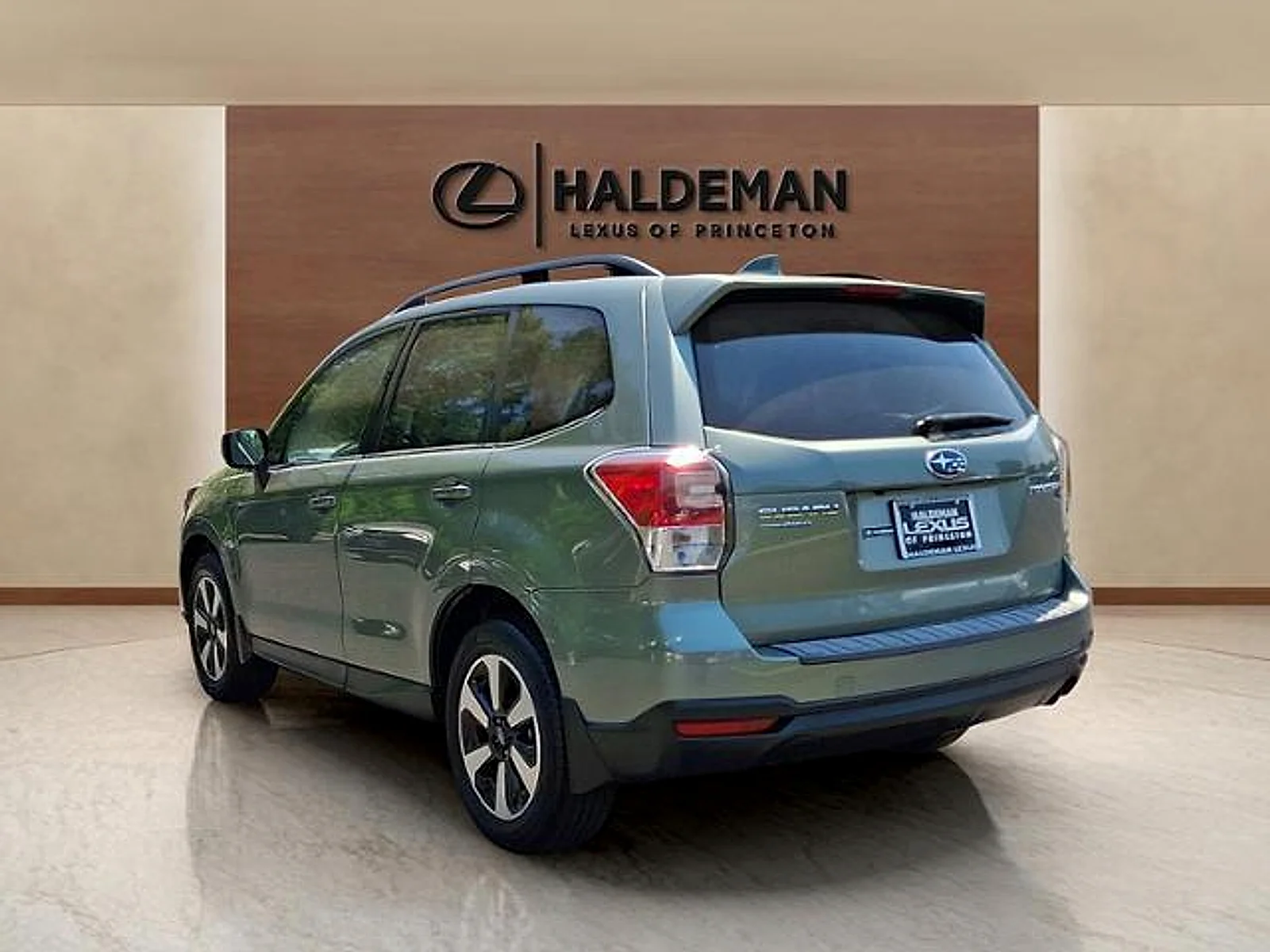 Used 2018 Jasmine Green Metallic Subaru 2.5i Limited image 4