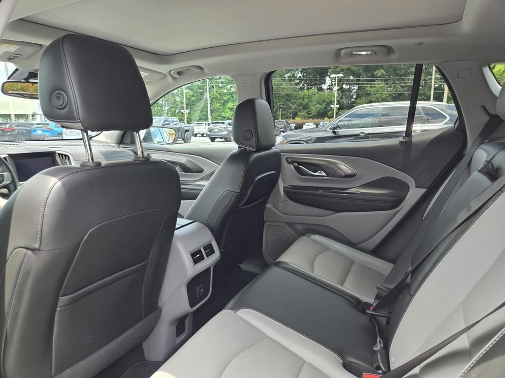 Used 2022 White GMC SLT image 6