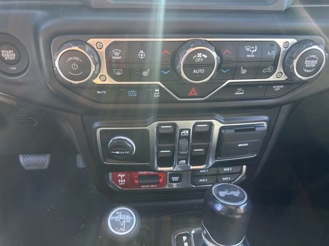 Used 2021 Silver Jeep Unlimited Rubicon 4xe image 26