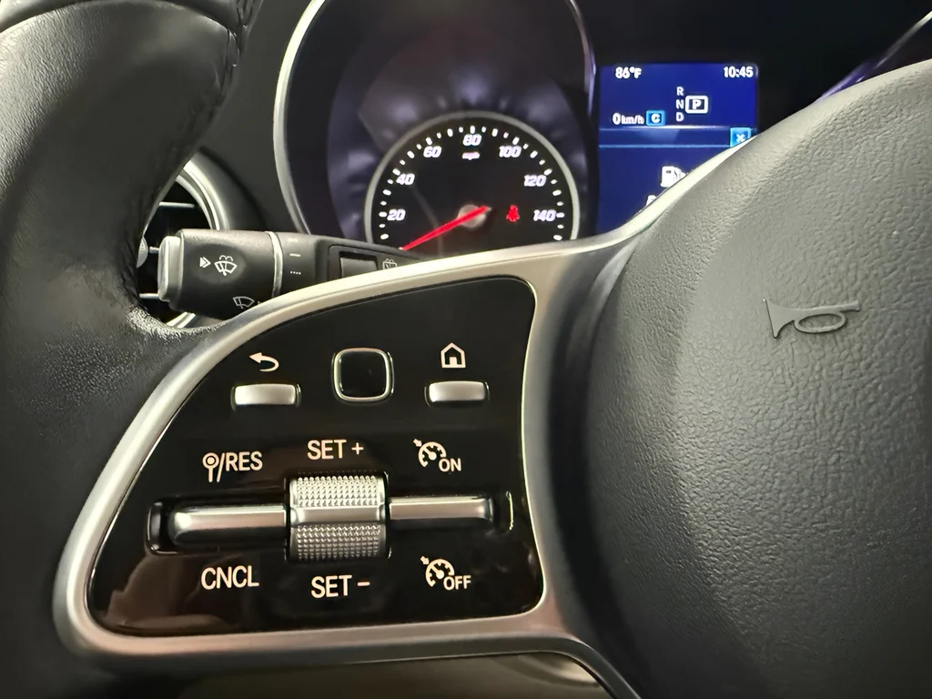 Used 2020 Gray Mercedes-Benz GLC 300 image 18