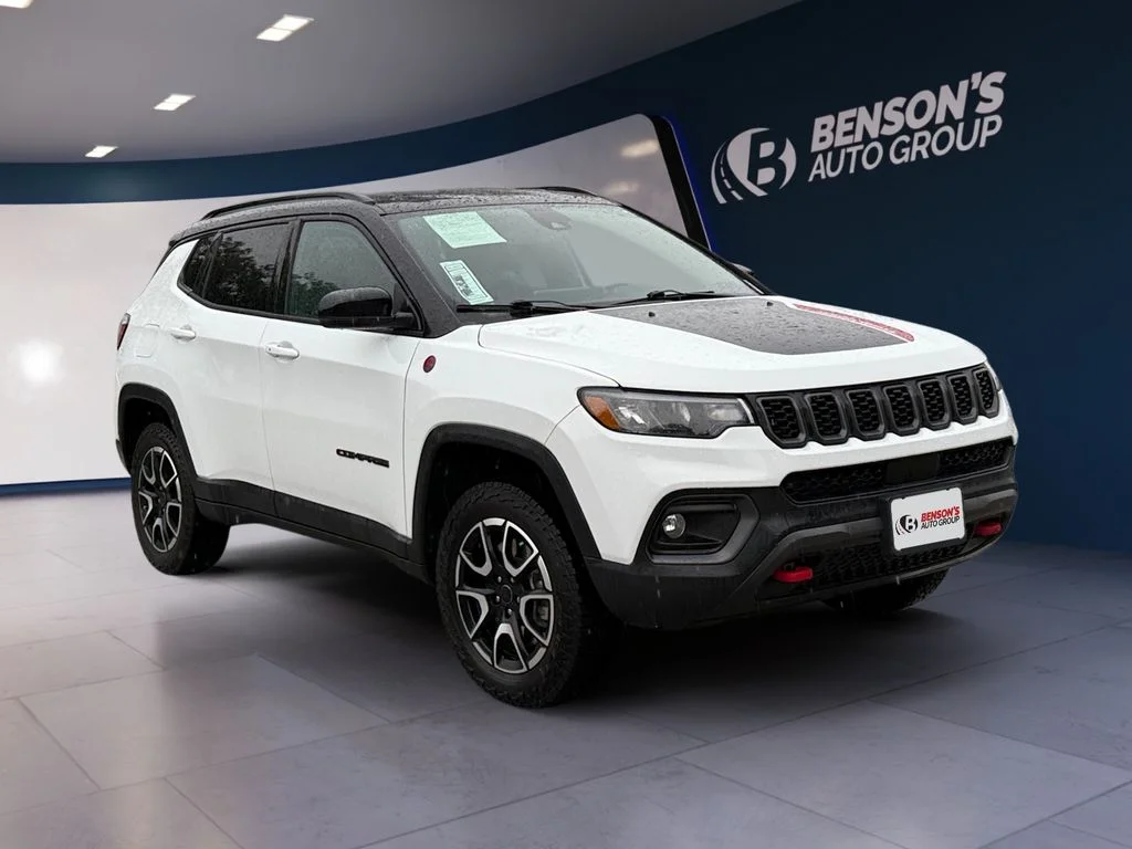 Used 2025 White Jeep Trailhawk image 7