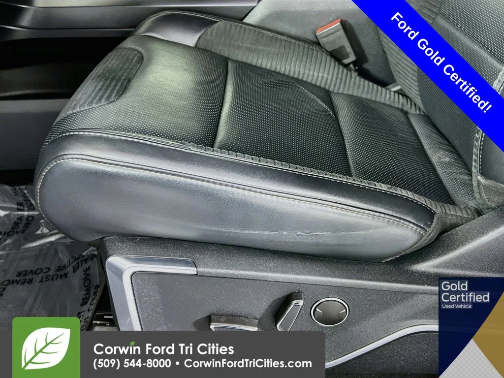 Used 2022 Blue Metallic Ford Raptor image 23