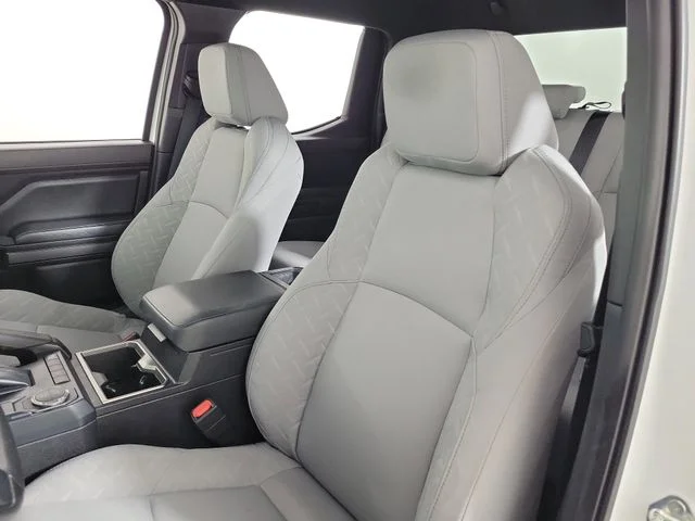 Used 2025 White Toyota SR5 image 20