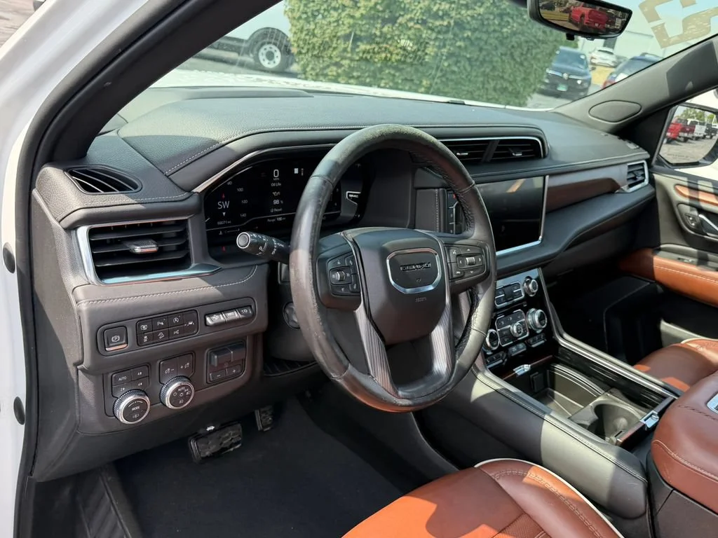 2023 GMC Yukon Denali Ultimate - Photo 32