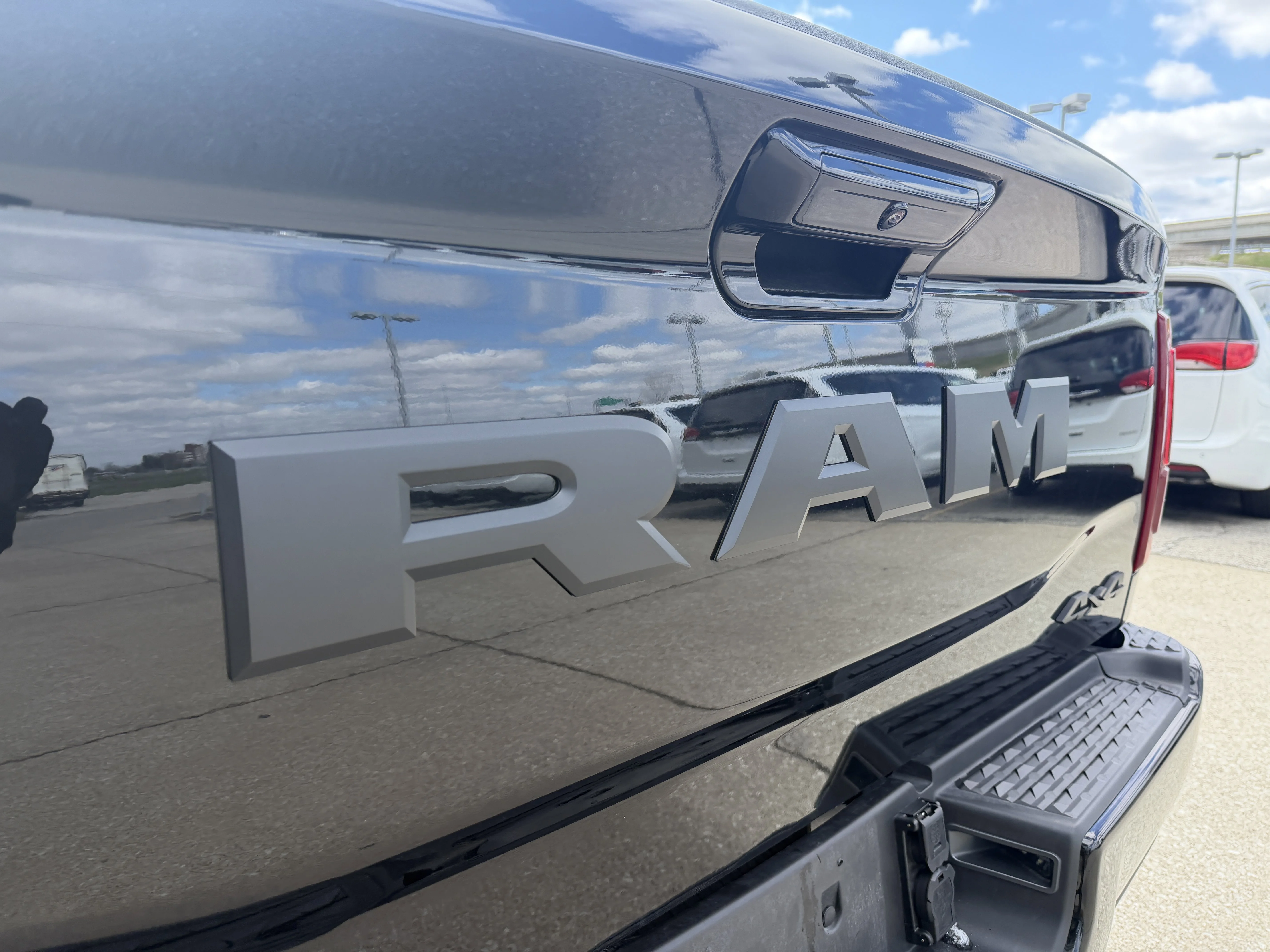 2026 RAM 2500 Limited - Photo 8