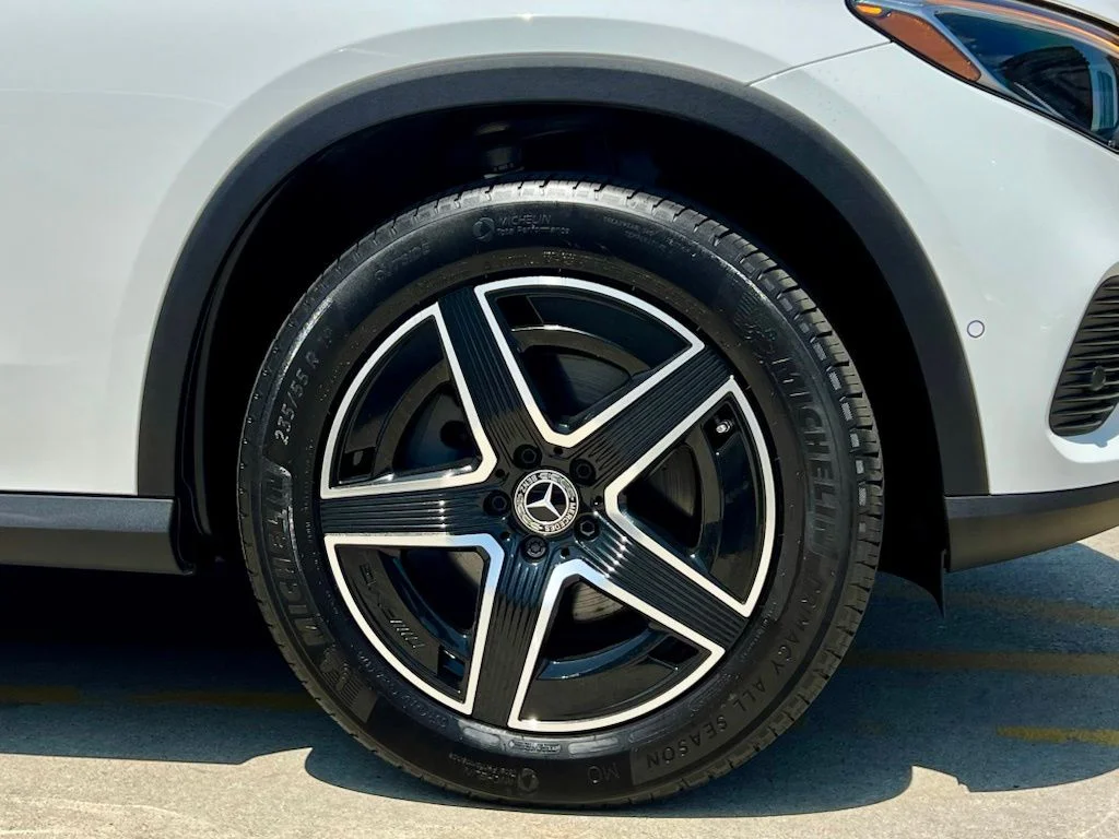 Certified Used 2026  Mercedes-Benz GLC 300 image 14