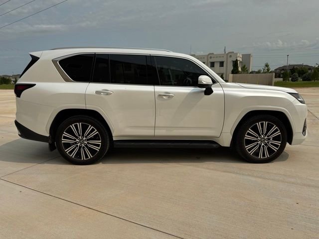 Used 2023 White Lexus 600 Luxury image 4