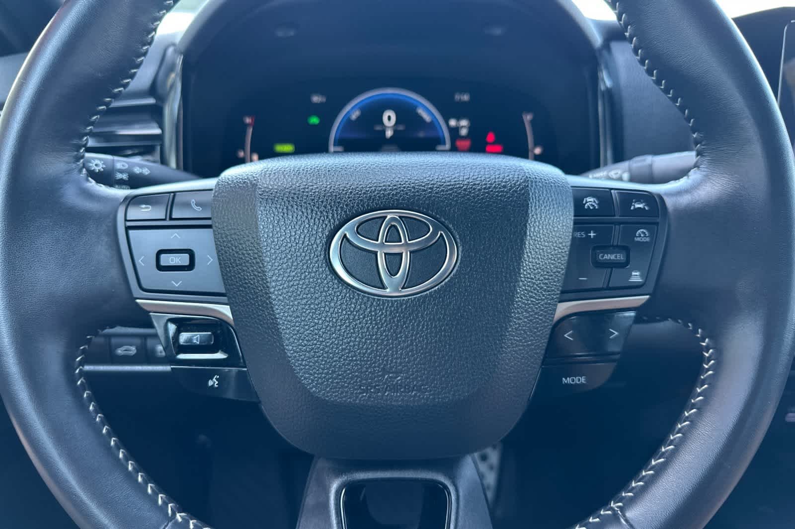 Used 2025 Ocean Gem Toyota SE image 22