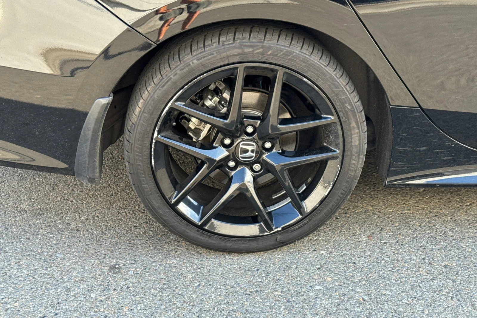 Certified Used 2025 Crystal Black Pearl Honda Sport image 4