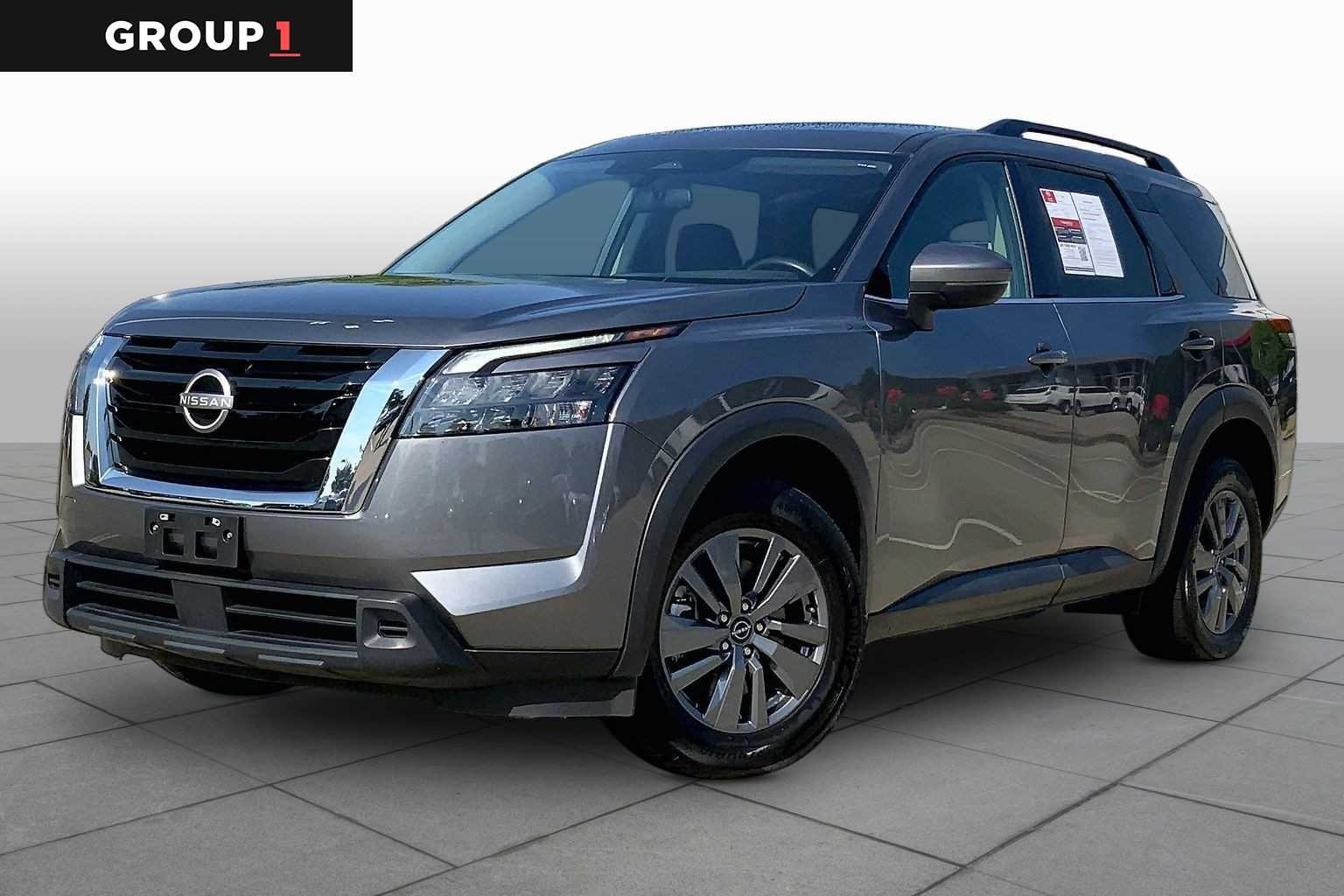 2024 Nissan Pathfinder SV