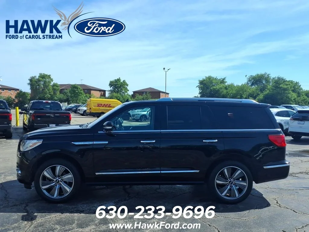 Used 2019 Black Metallic Lincoln Reserve image 4