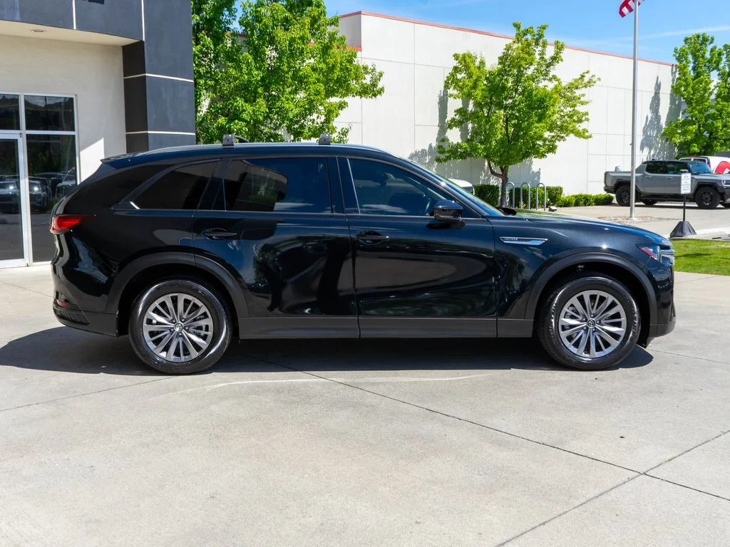 Used 2025 Black Mazda 3.3 Turbo Preferred image 8
