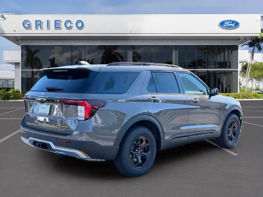 New 2027 Gray Ford Tremor image 7