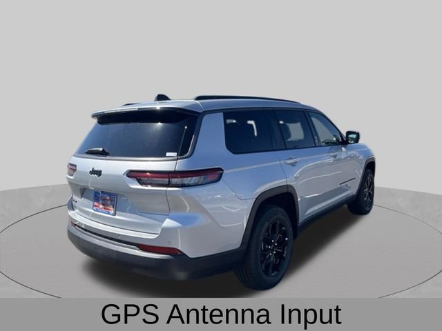New 2026 Silver Zynith Exterior Paint Jeep Altitude image 8