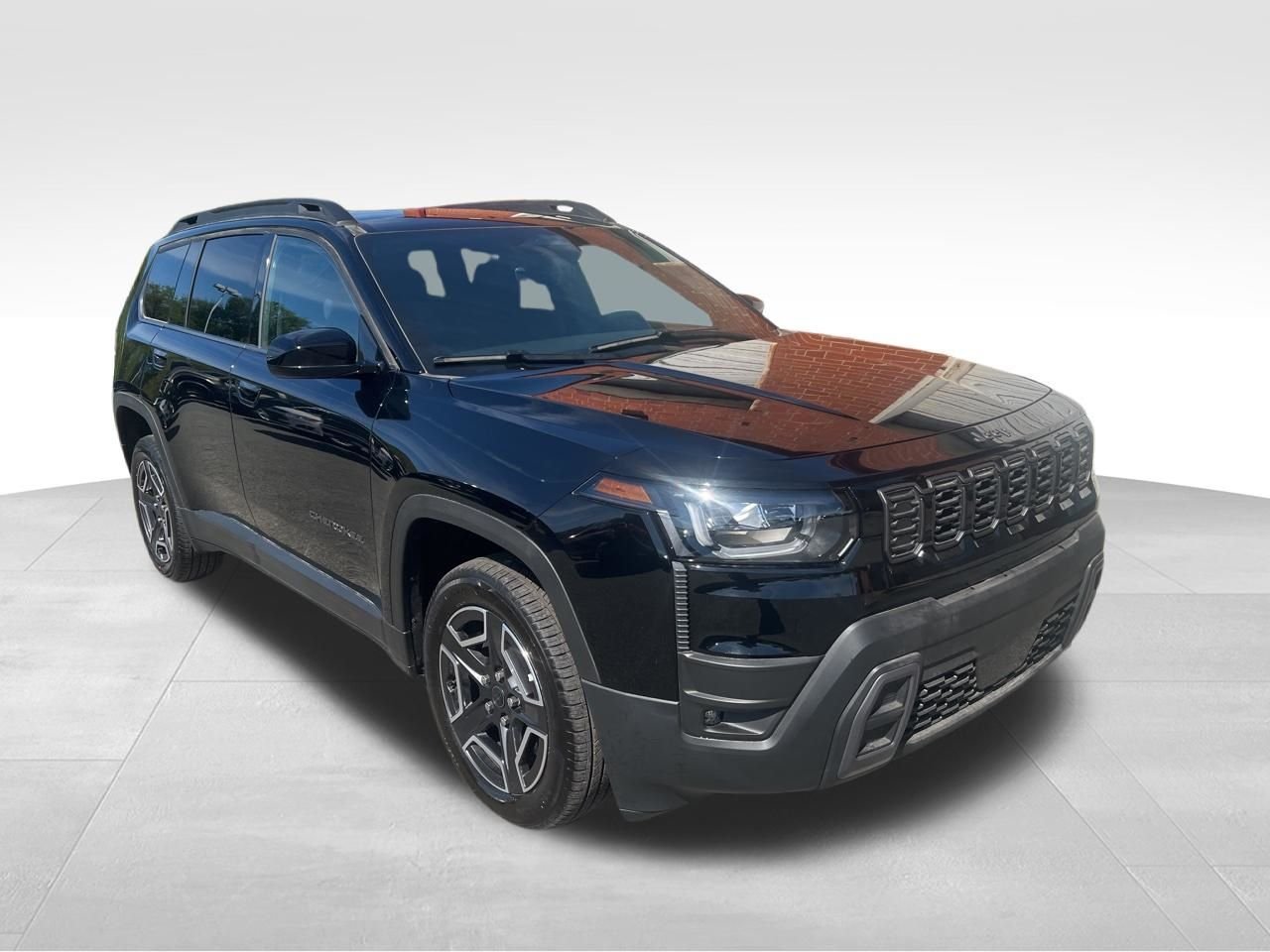 New 2026 Diamond Black Crystal Pearl-Coat Exterior Paint Jeep Laredo image 7
