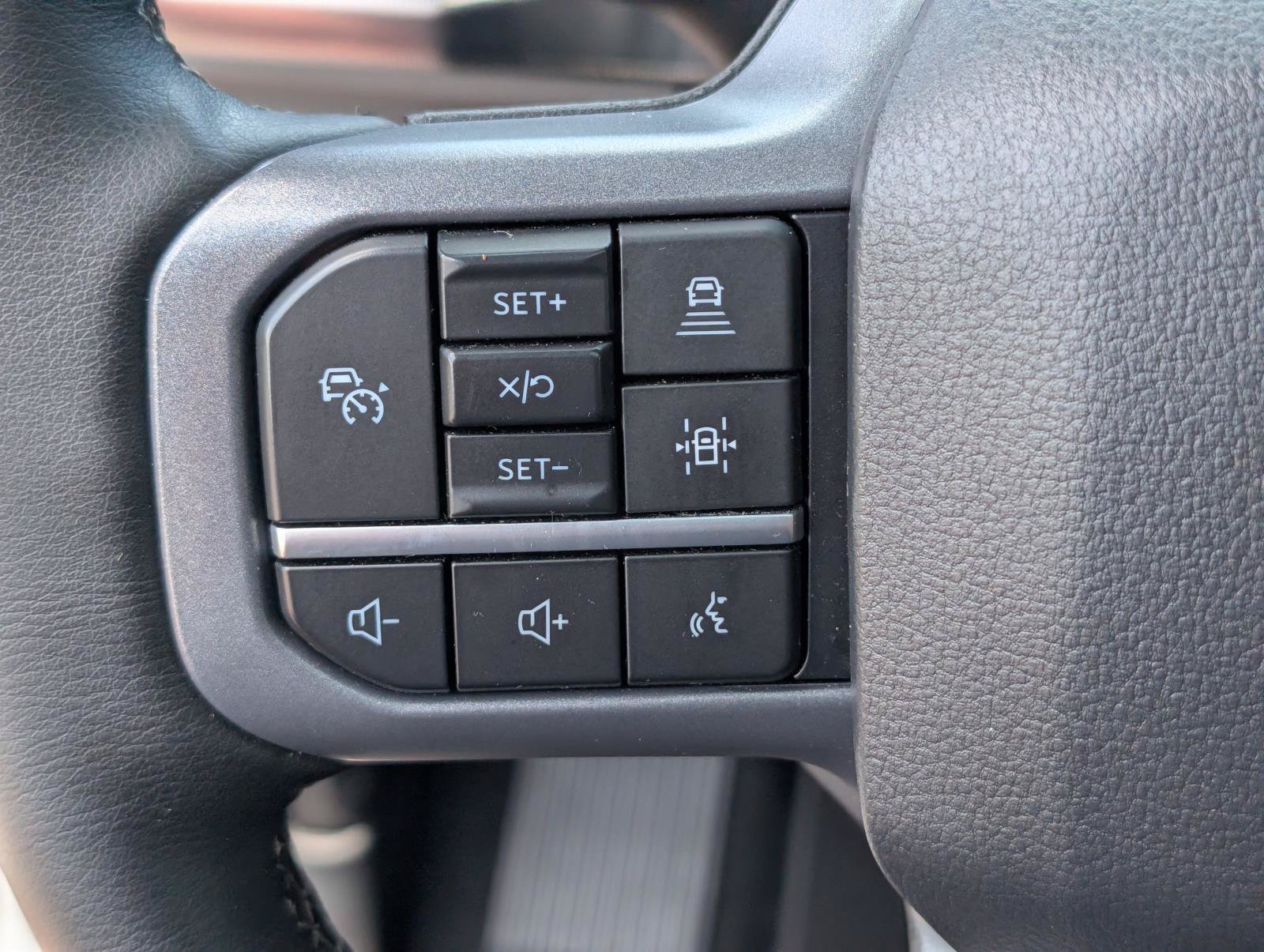 2025 Ford F-150 Lariat - Photo 18