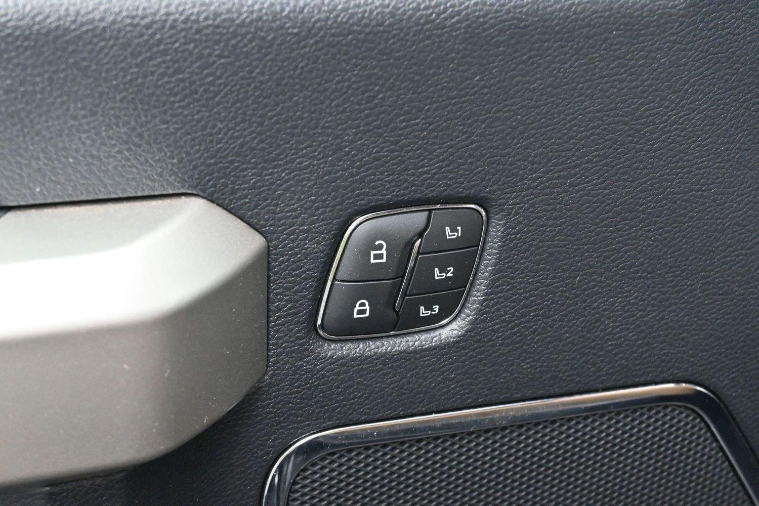 Used 2022 Agate Black Ford LARIAT image 13