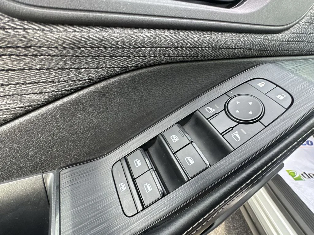 Used 2023 Silver Nissan SV image 13