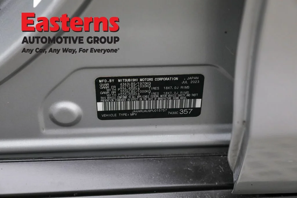 Used 2023 Silver Mitsubishi 2.0 ES image 33