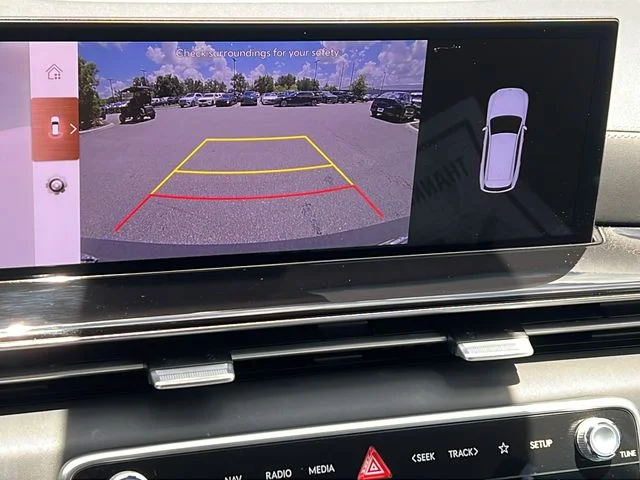 Used 2025 Silver Genesis 2.5T image 16