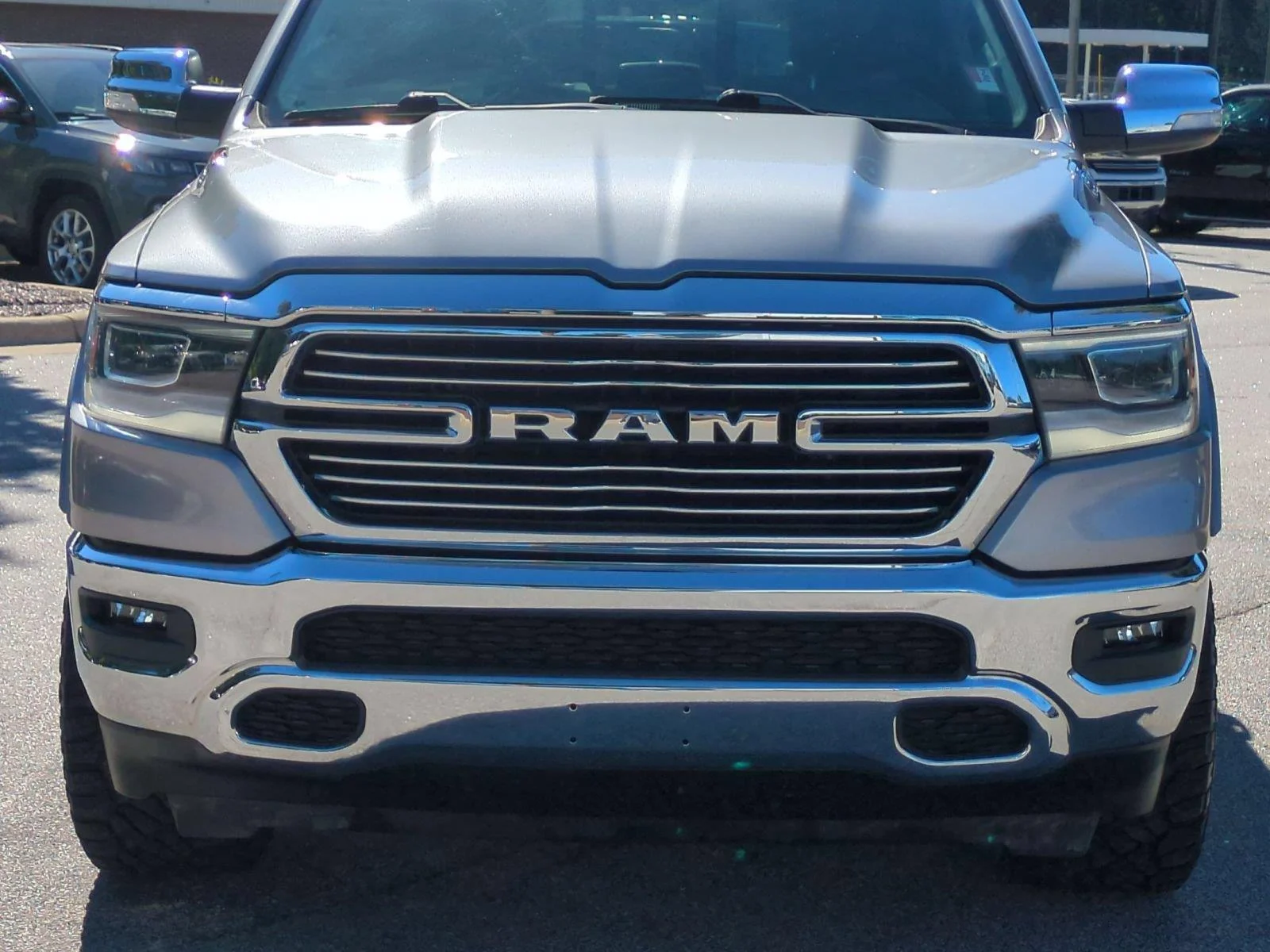 Used 2019 Billet Silver Metallic Clearcoat Ram Laramie image 13