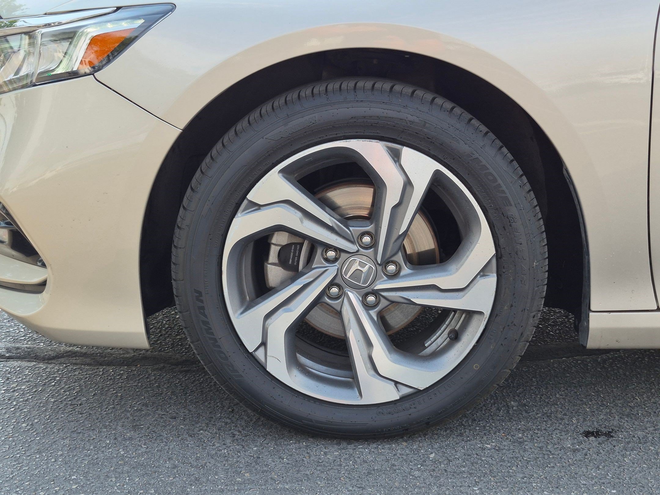 2020 Honda Accord EX - Photo 11