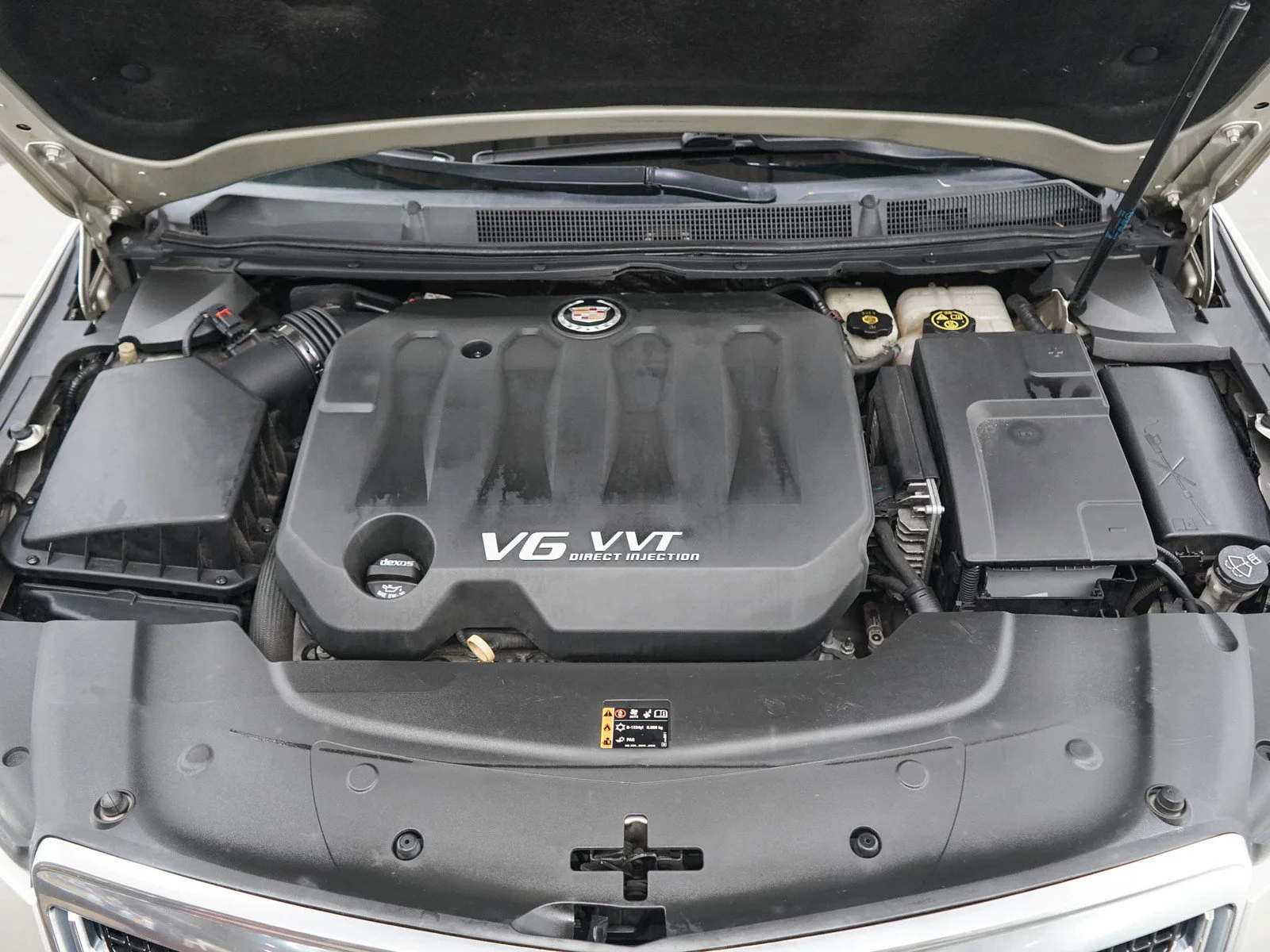 Used 2013 Silver Coast Metallic Cadillac Premium image 29
