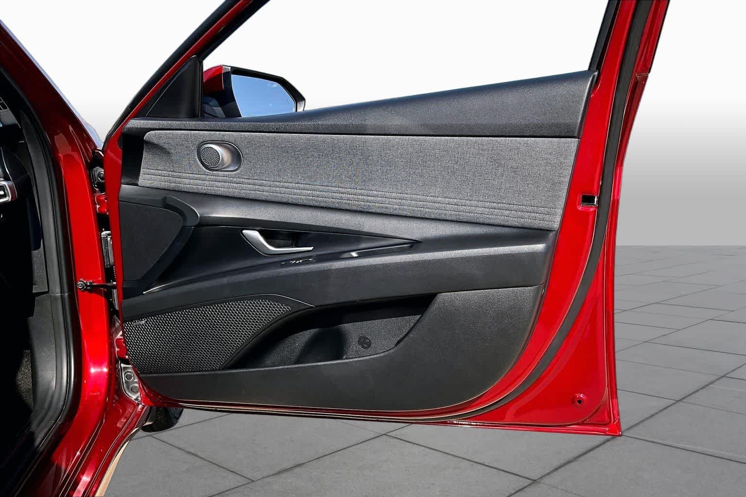 Used 2023 Ultimate Red Hyundai Limited image 22