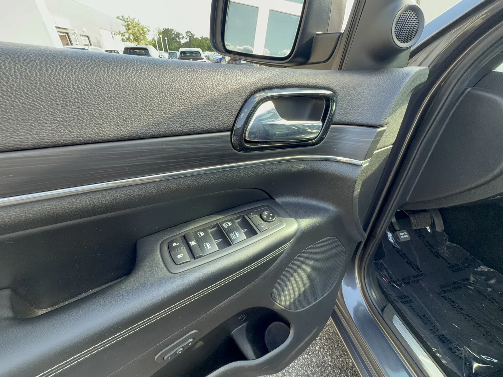 Used 2021 Granite Crystal Metallic Clear Coat Jeep 80th Anniversary Edition image 8