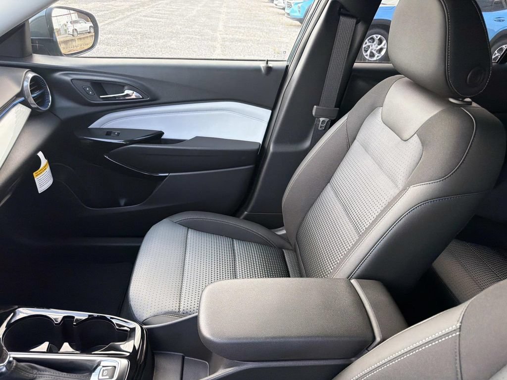 2026 Chevrolet Trax LT - Photo 18