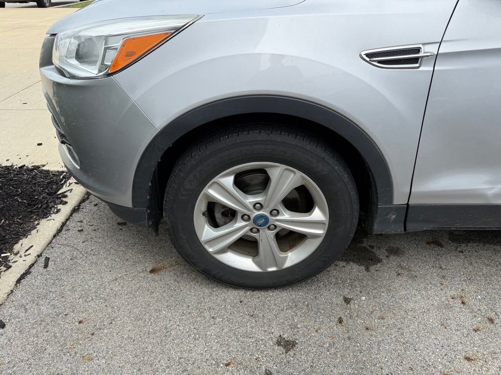 Used 2013 Silver Ford SE image 11