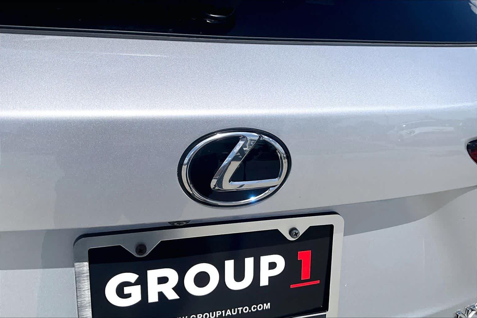 Used 2018 Silver Lining Metallic Lexus  image 29