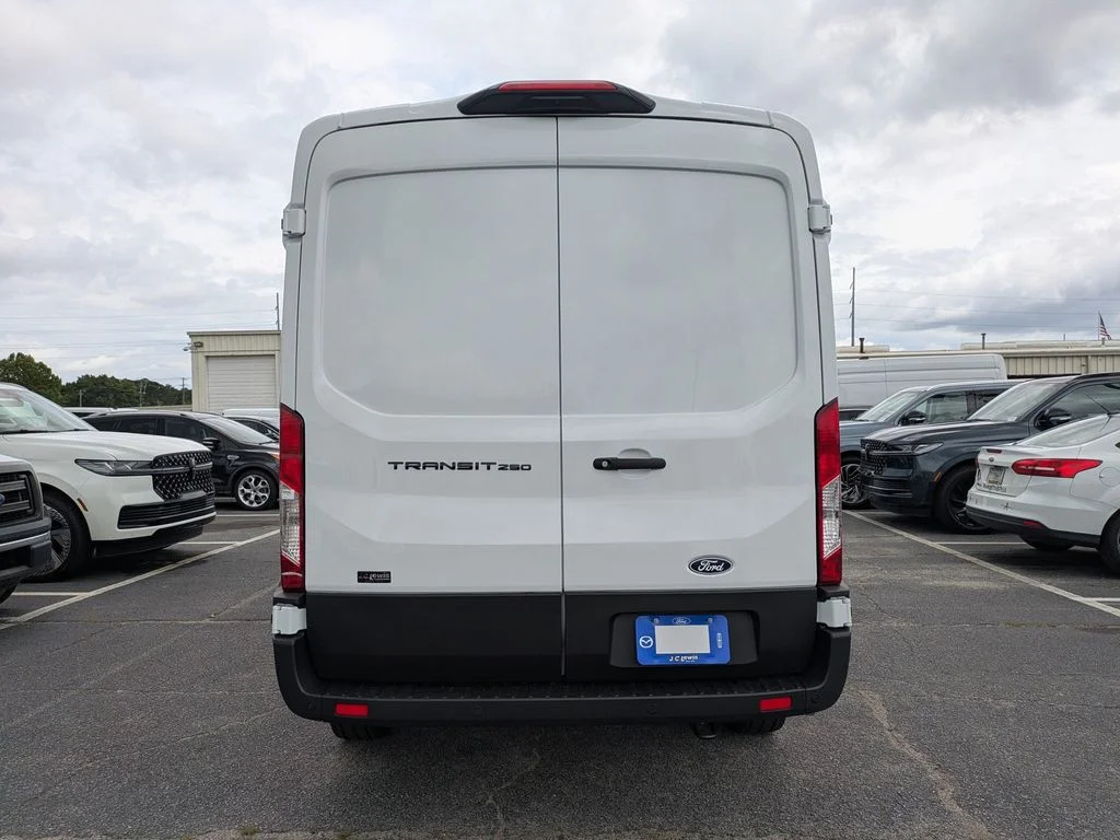 New 2026 Oxford White Ford Base image 5