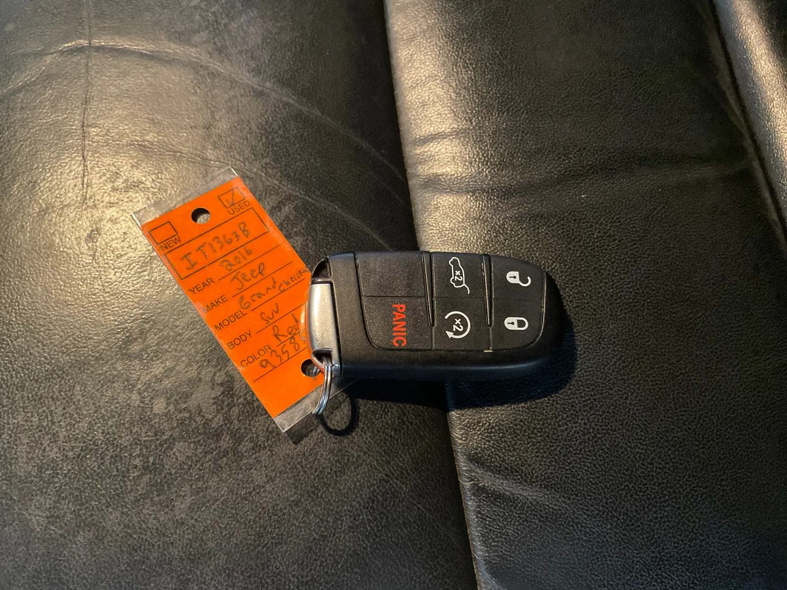 Used 2016 Velvet Red Pearlcoat Jeep Limited image 33