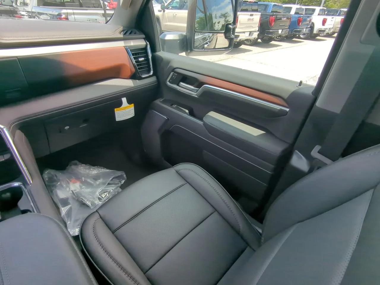 2026 GMC Sierra 2500HD Denali - Photo 16