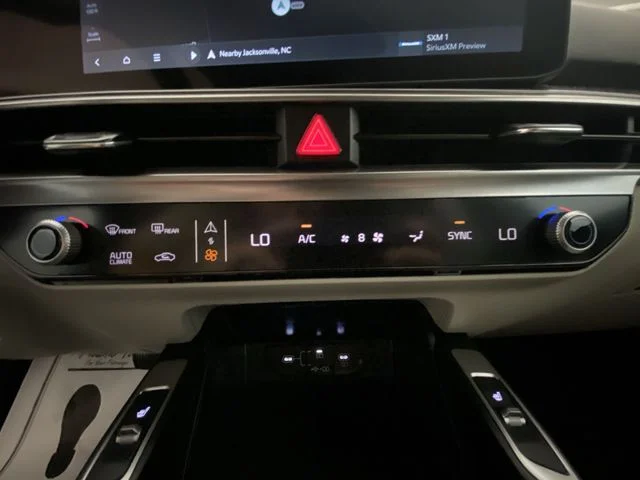 Used 2025 Black Kia S image 19