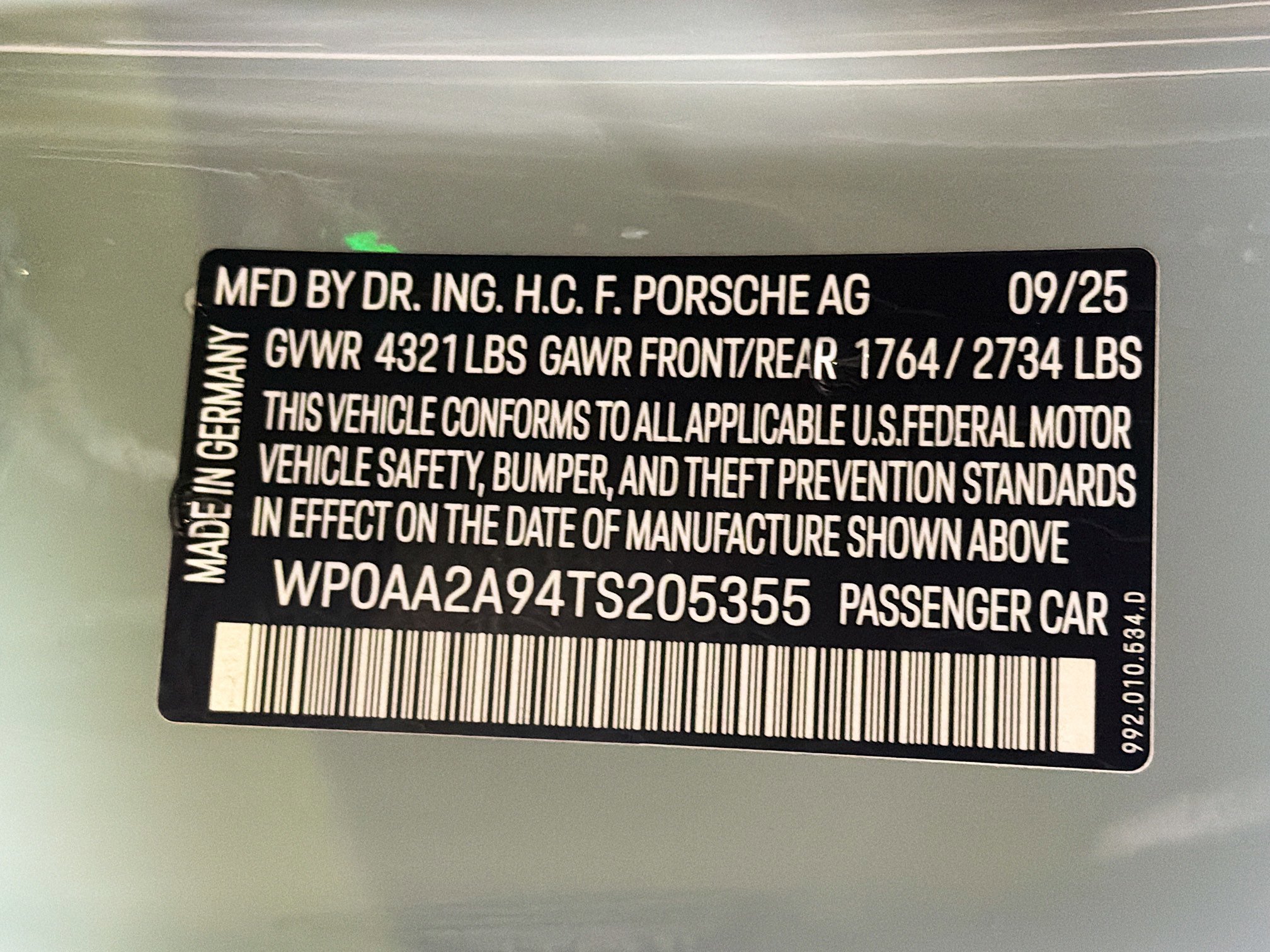 Certified Used 2026 Shade Green Metallic Porsche Carrera image 41