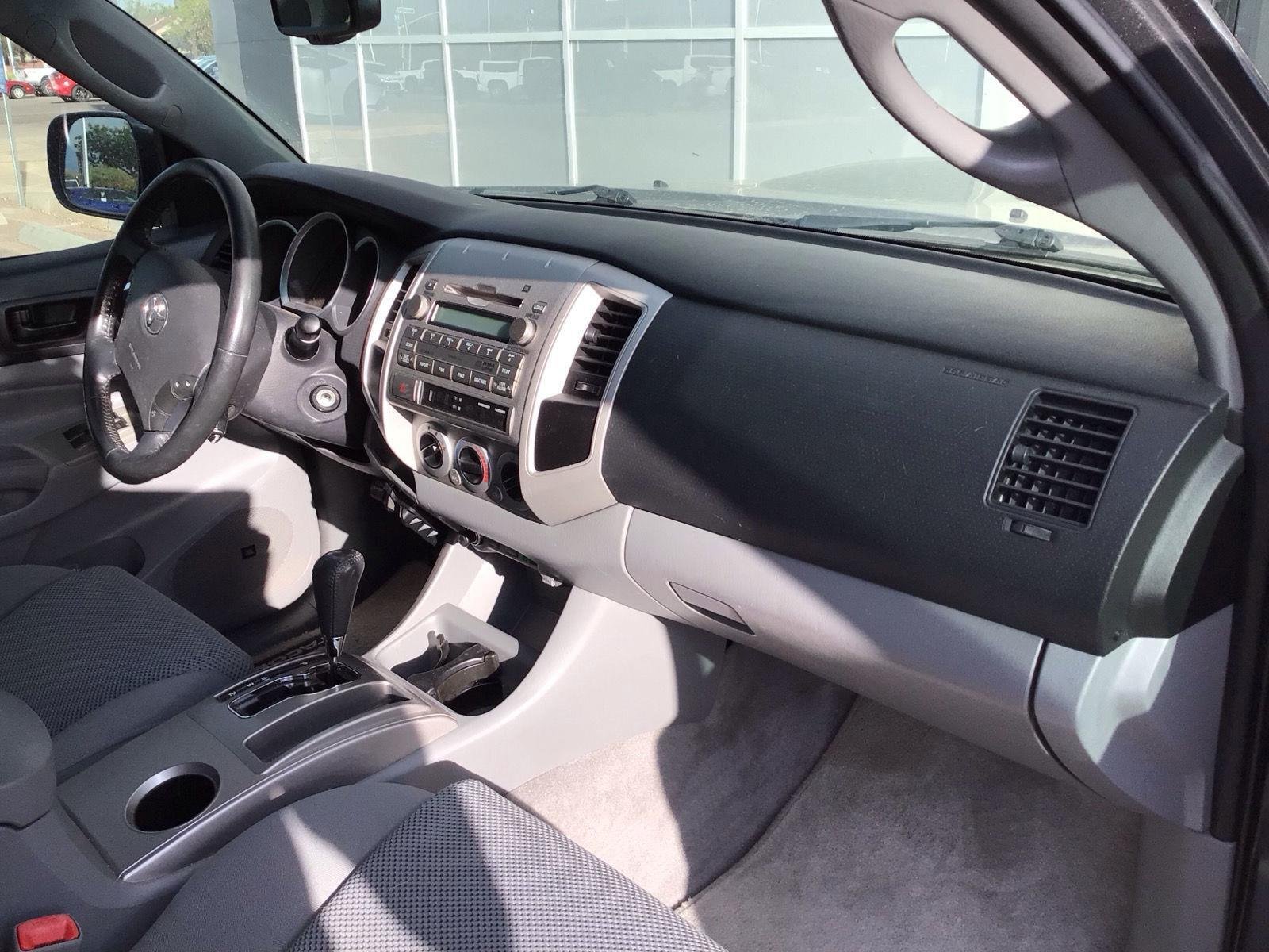 Used 2009 Magnetic Gray Metallic Toyota PreRunner image 23