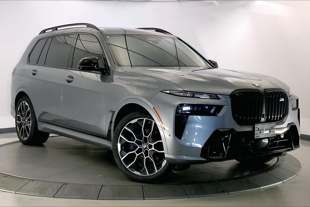 2024 BMW X7 M60i