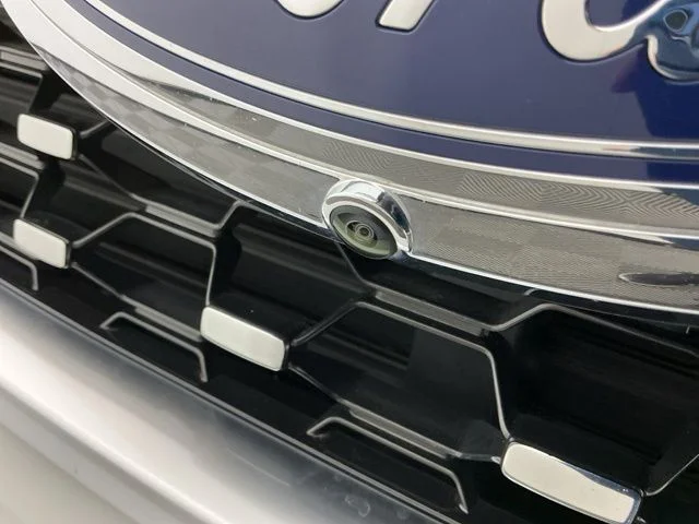 Used 2023 White Metallic Ford Platinum image 10