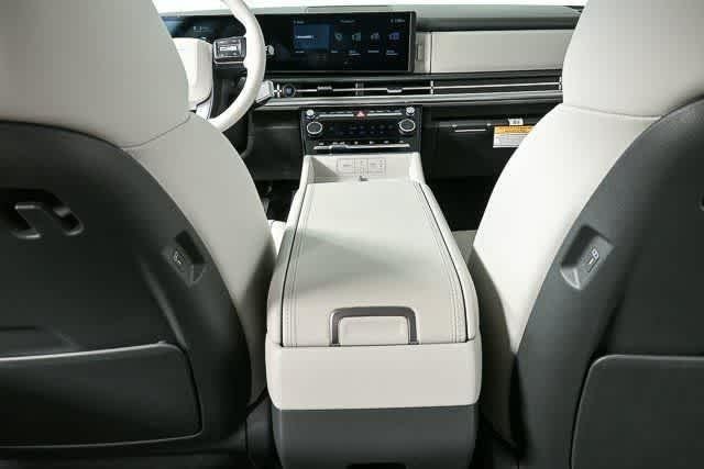 New 2026 Phantom Black Hyundai SEL FWD image 105